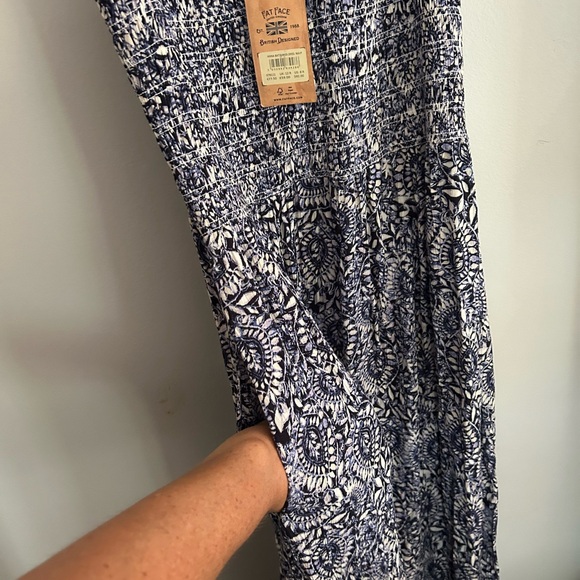 Net Fatface dress - Picture 3 of 4